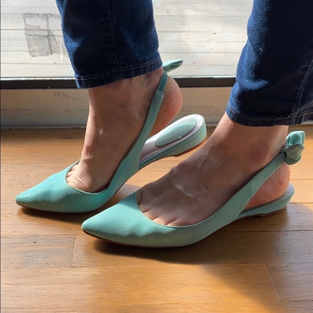 Johnston & Murphrey Teal Pointed Toe Flats